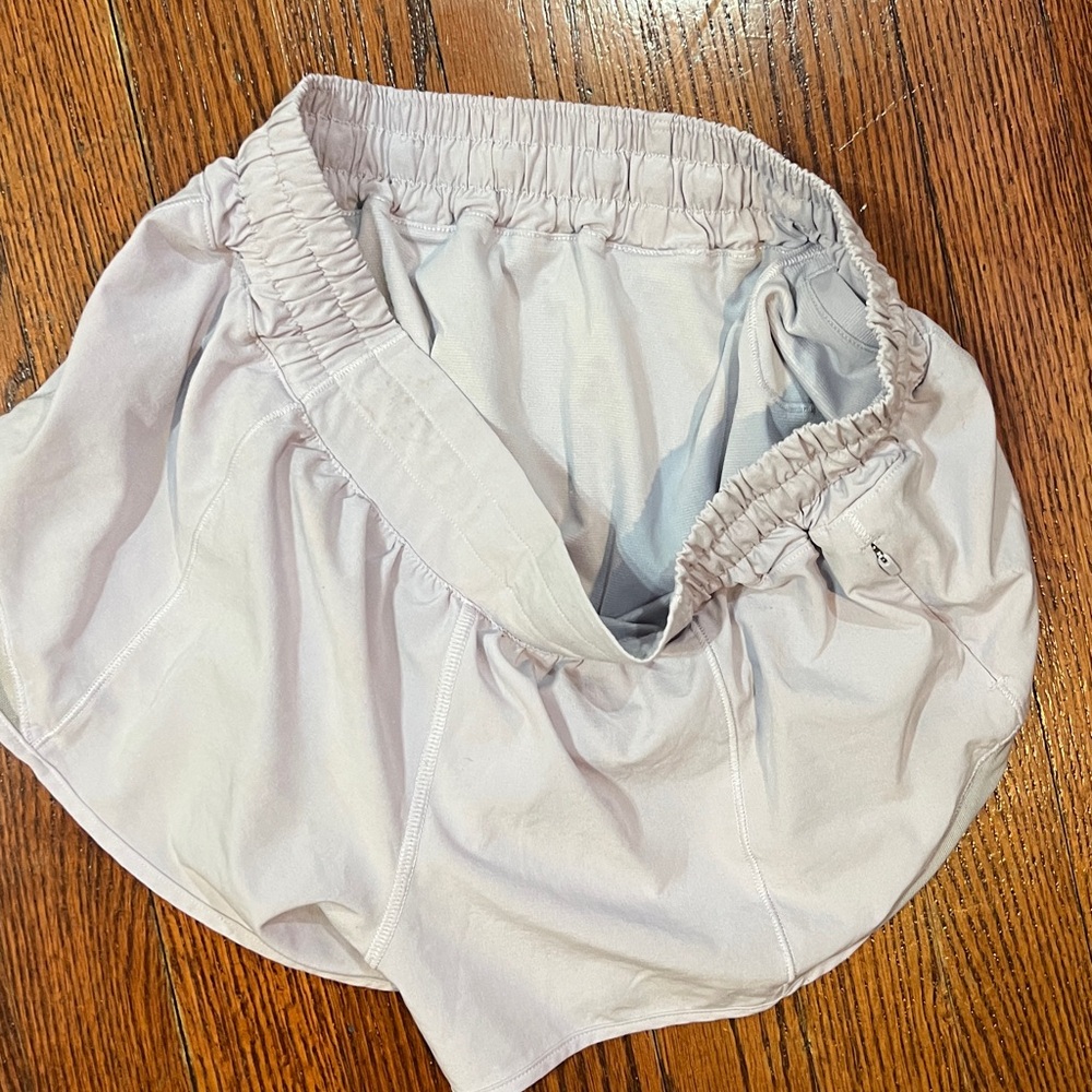Lululemon Women's lilac color Athletic Shorts size 8 - Picture 5 of 6